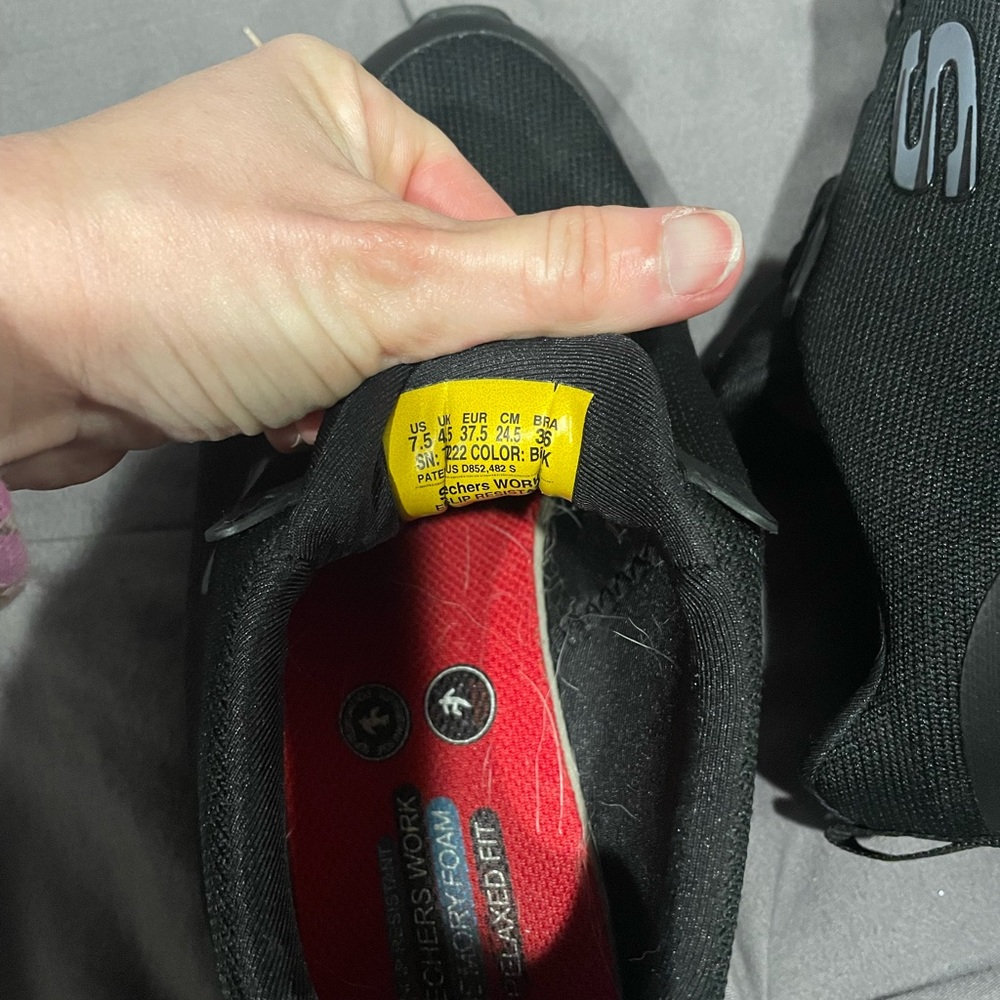 Shoes - Picture 2 of 3